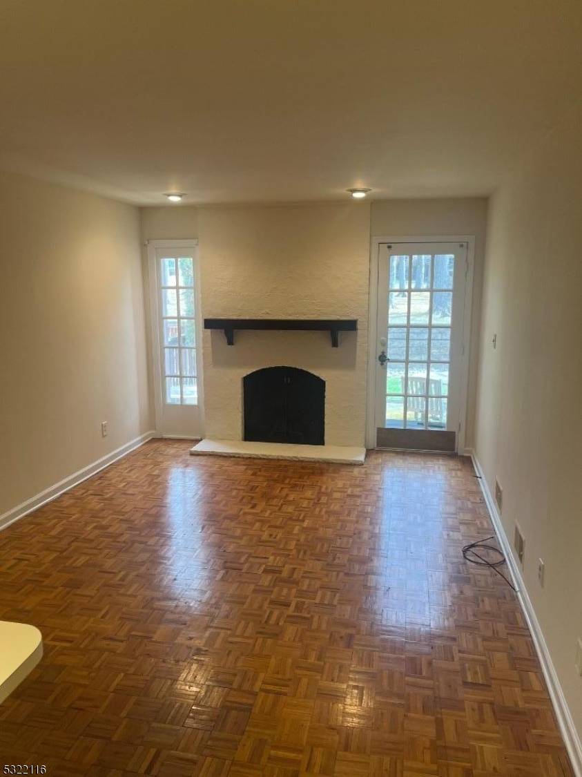 Mendham Boro, NJ 07945,6 Hampshire Dr