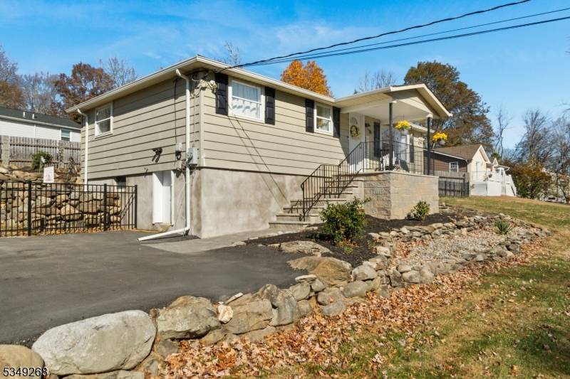 Wantage Twp., NJ 07461,70 Alpine Rd