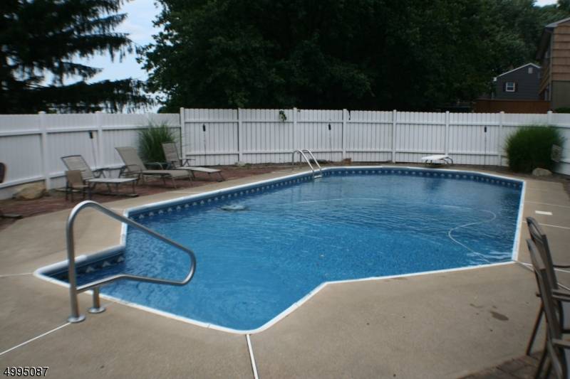 Ogdensburg Boro, NJ 07439,31 Bettino Dr
