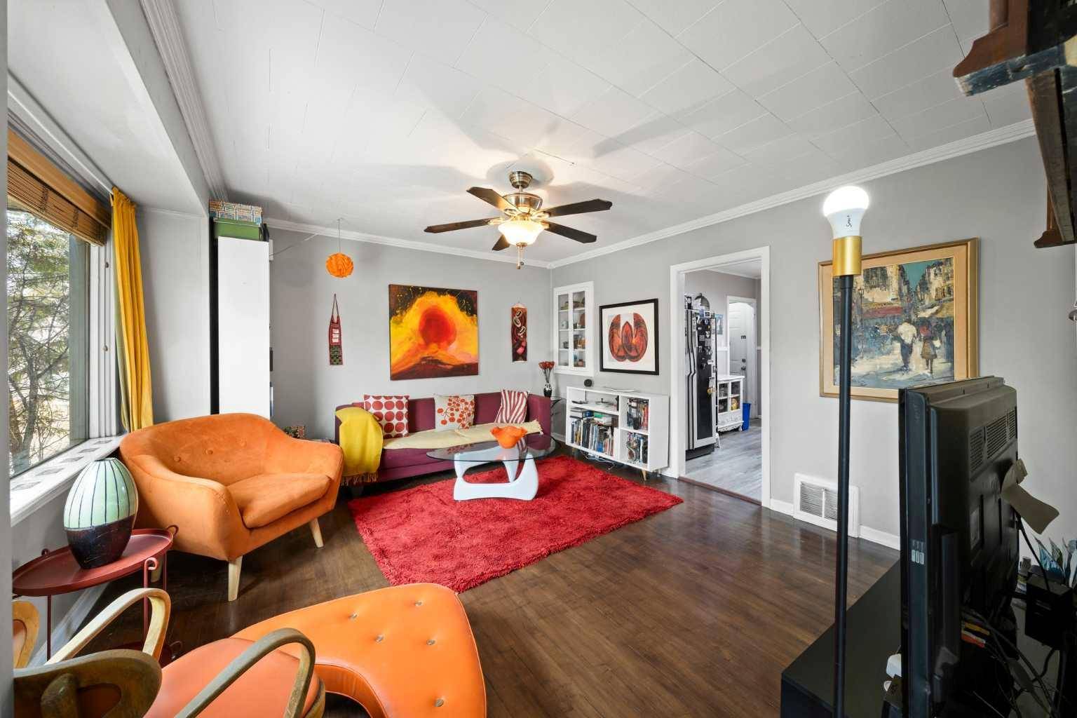 Red Deer, AB T4N 2Z3,3713 42 AVE