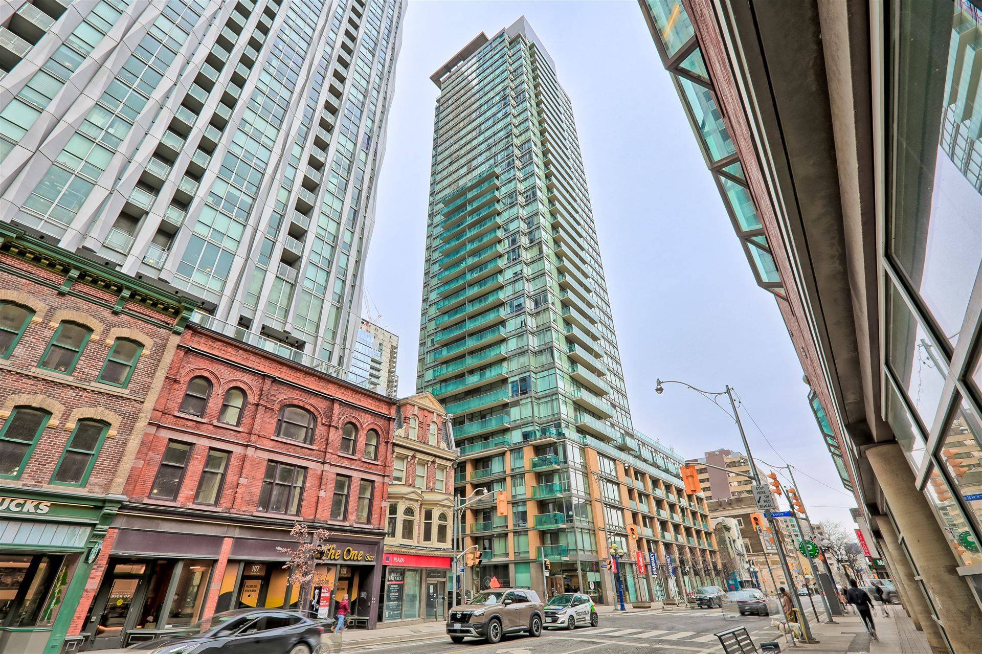 Toronto C02, ON M4W 1L4,18 Yorkville AVE #2906