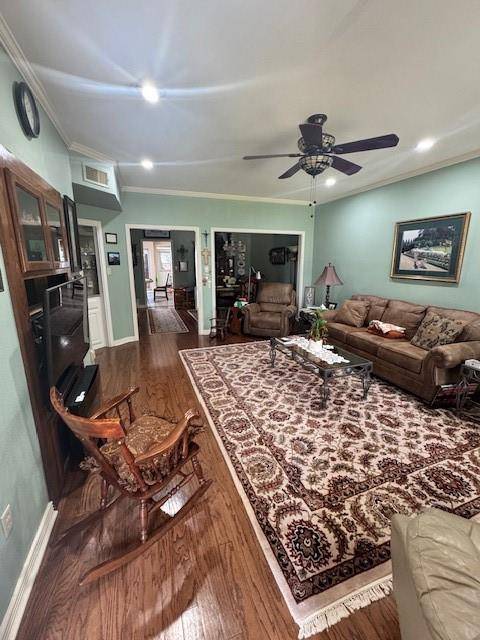 Athens, TX 75751,806 Lovers Lane