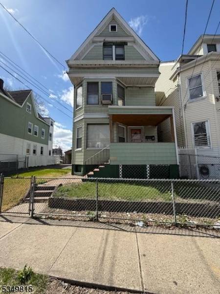 Paterson City, NJ 07514,484 E 18Th St