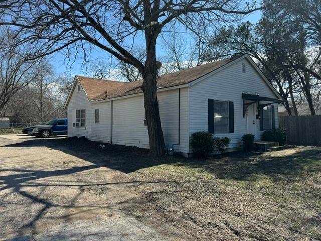 Waxahachie, TX 75165,102 Anderson Street