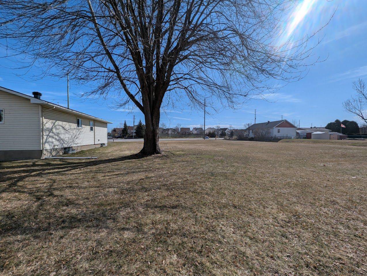 Orleans - Cumberland And Area, ON K4A 3P8,1632 Trim RD