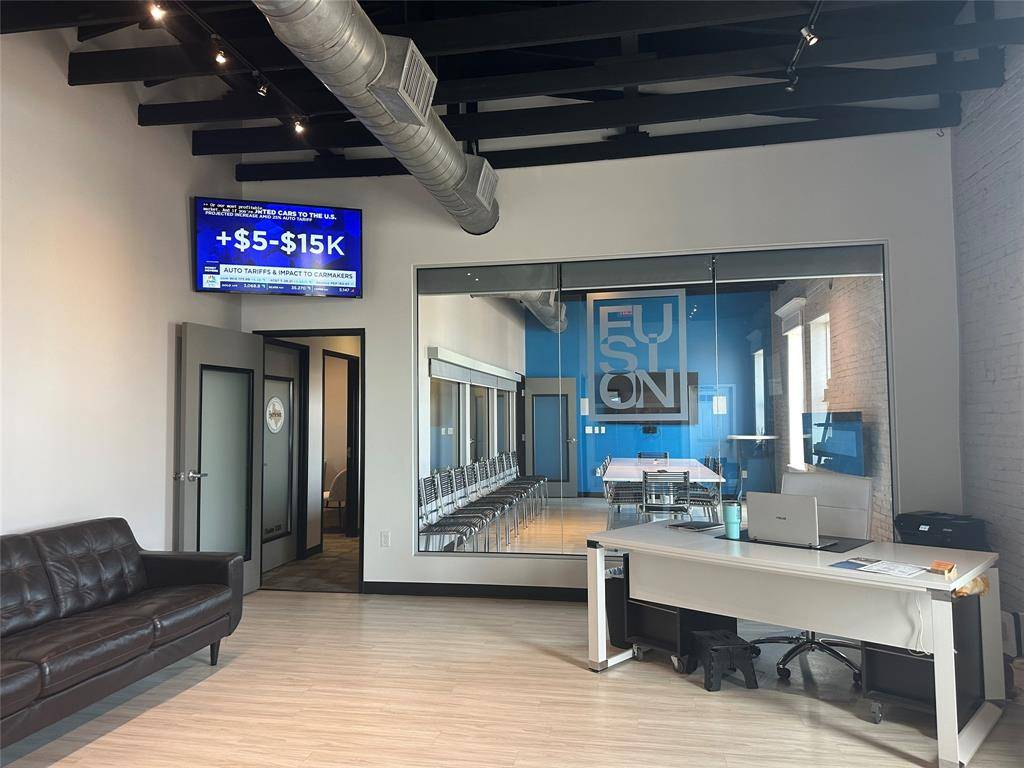 Burleson, TX 76028,120 S Main Street #208