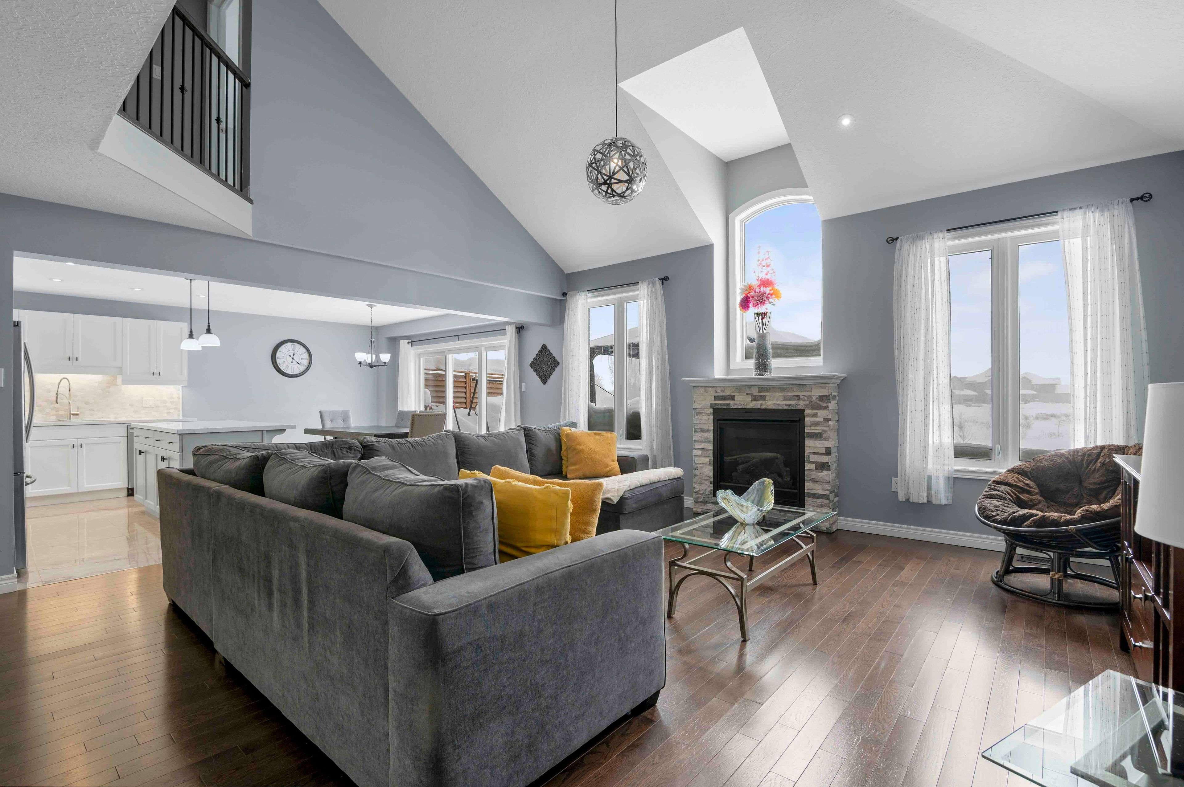 East Luther Grand Valley, ON L9W 6W4,7 Stuckey LN