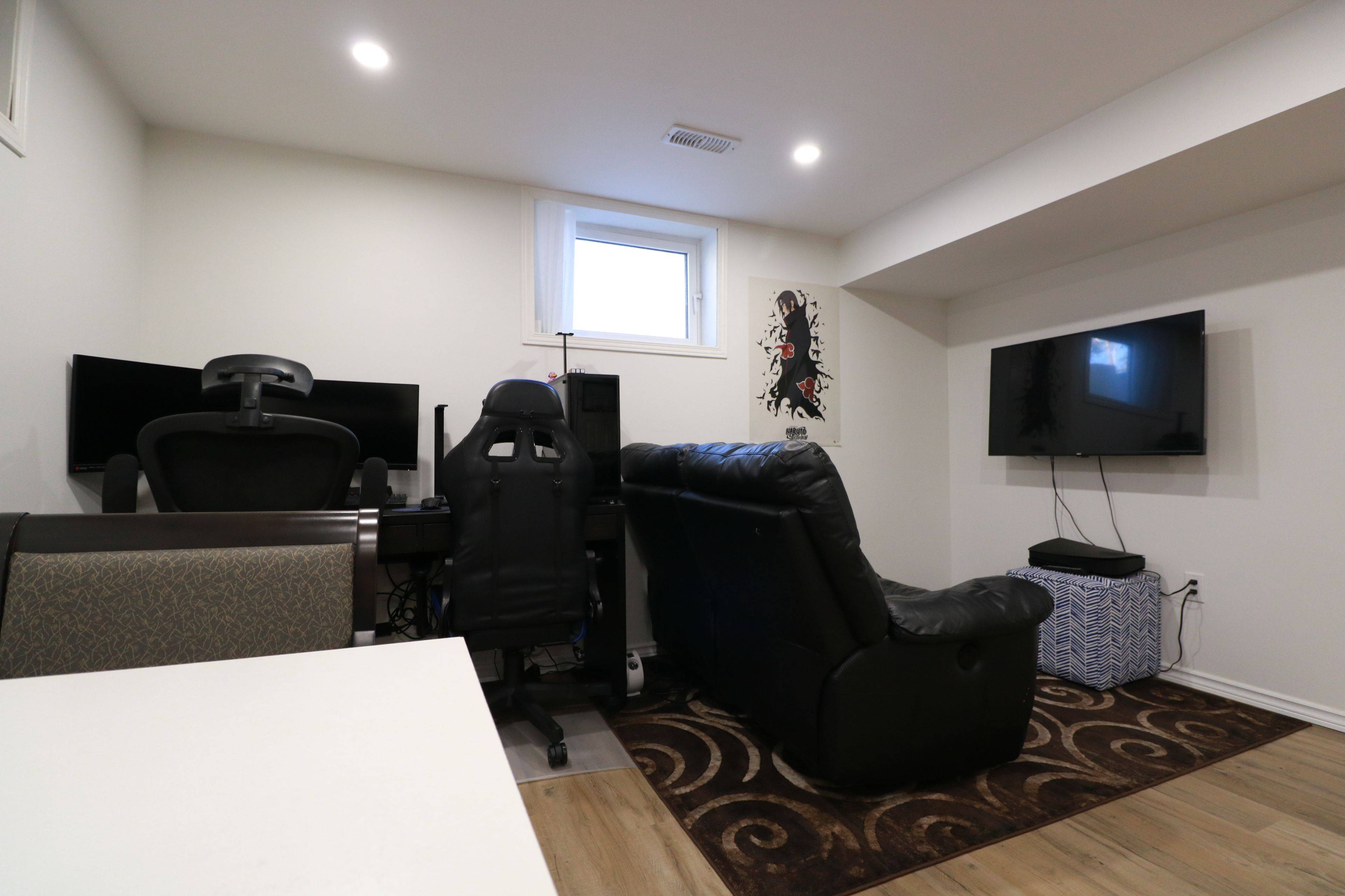 Pickering, ON L1W 2R1,823 Sanok DR #Lower