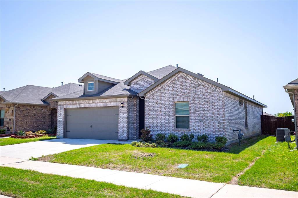 Fort Worth, TX 76179,8513 Centerboard Lane
