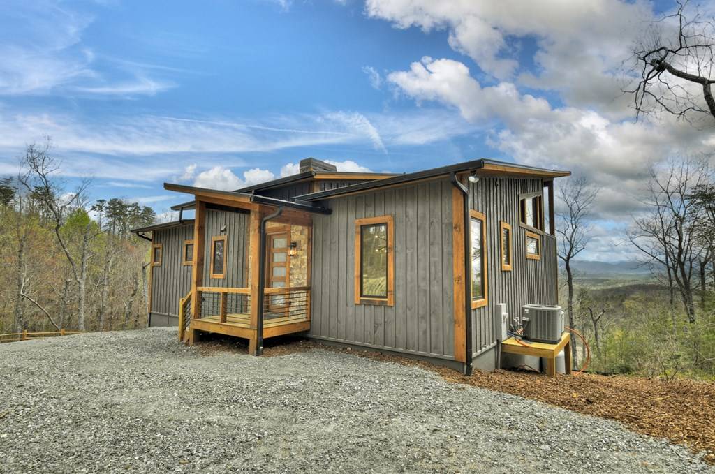 Ellijay, GA 30540,768 Cherokee Circle