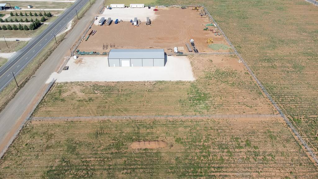 Seminole, TX 79360,677 PR 100A