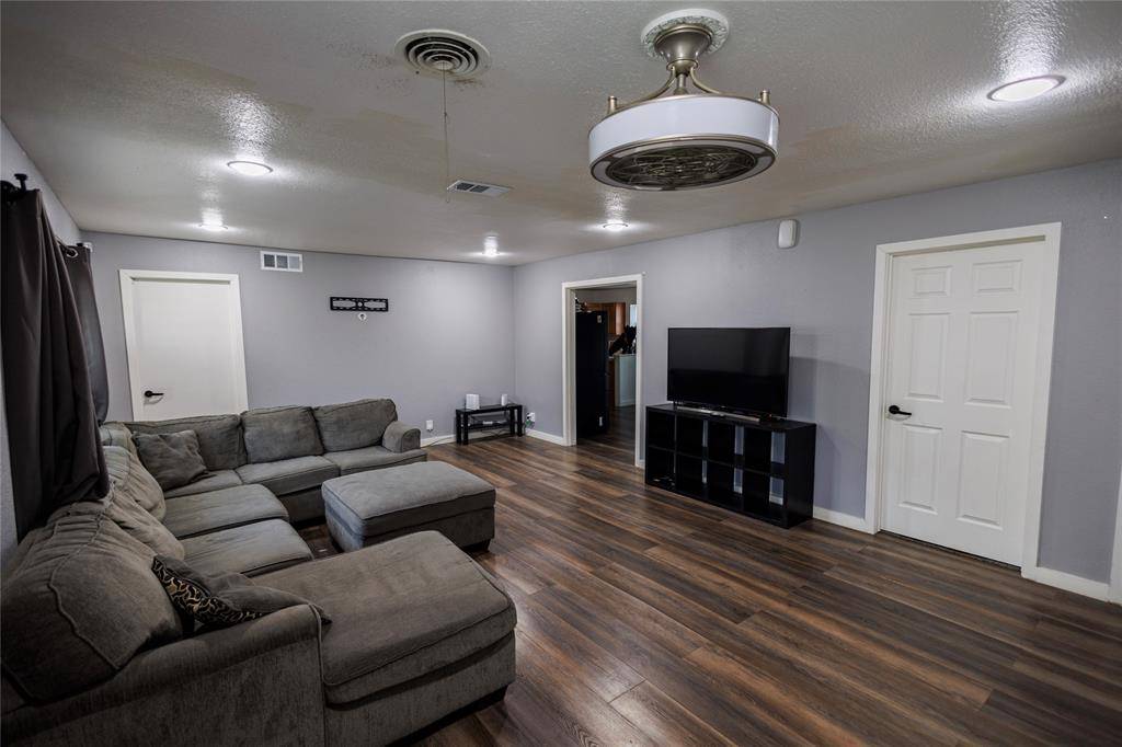 Fort Worth, TX 76116,8820 Guadalupe Road