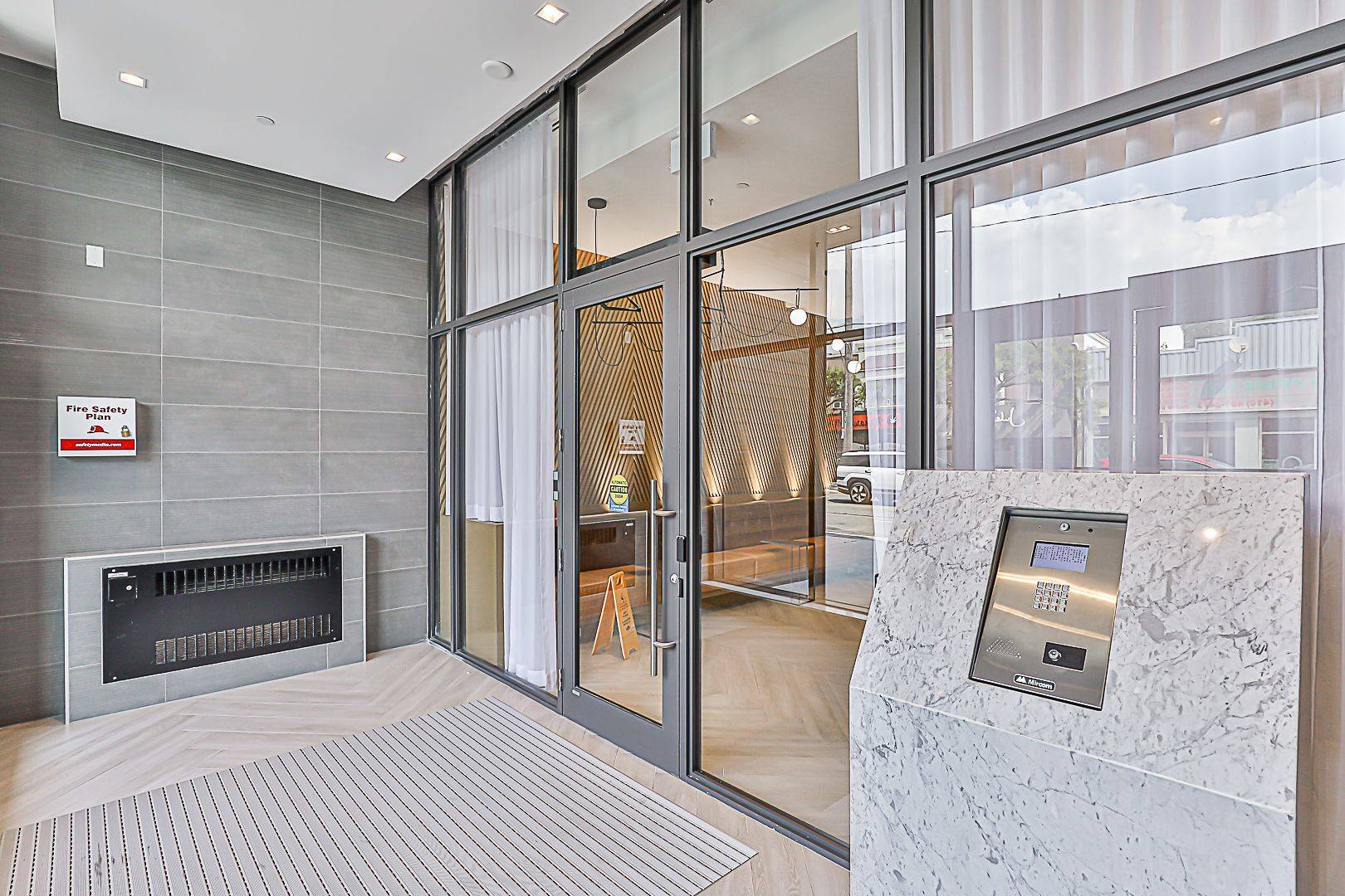 Toronto E01, ON M4L 0B6,1285 Queen ST E #501