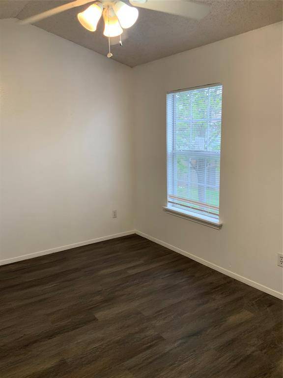 Dallas, TX 75217,10500 Lake June Road #A09