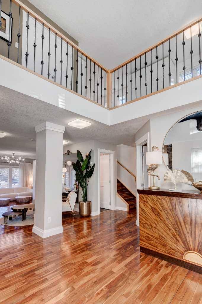 Calgary, AB T3E 5E1,38 Lissington DR Southwest