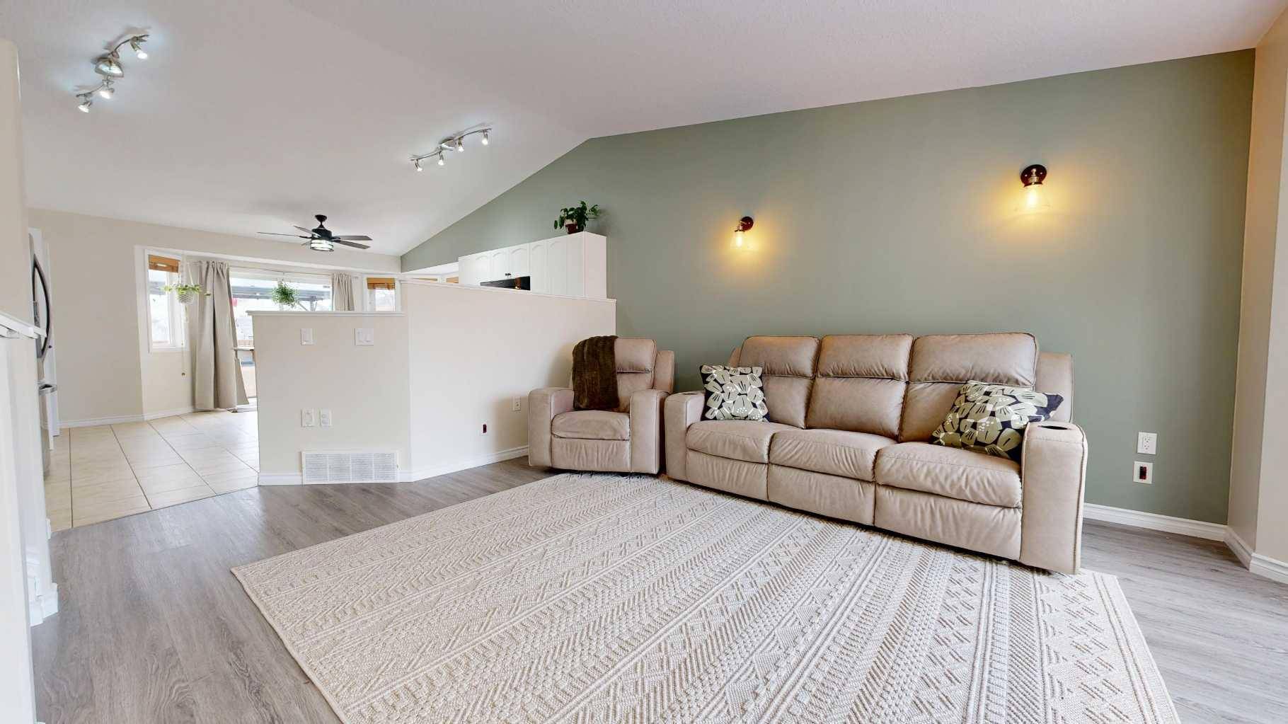 Grande Prairie, AB T8W 2X9,8713 66 AVE