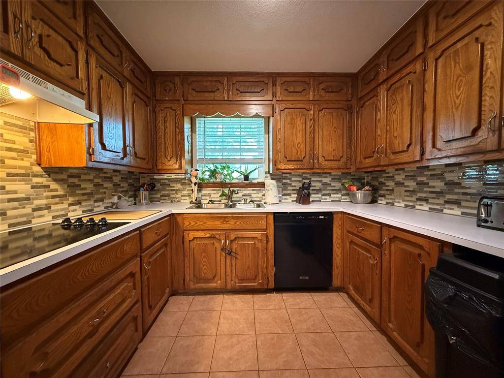 Lorena, TX 76655,100 Russell Street