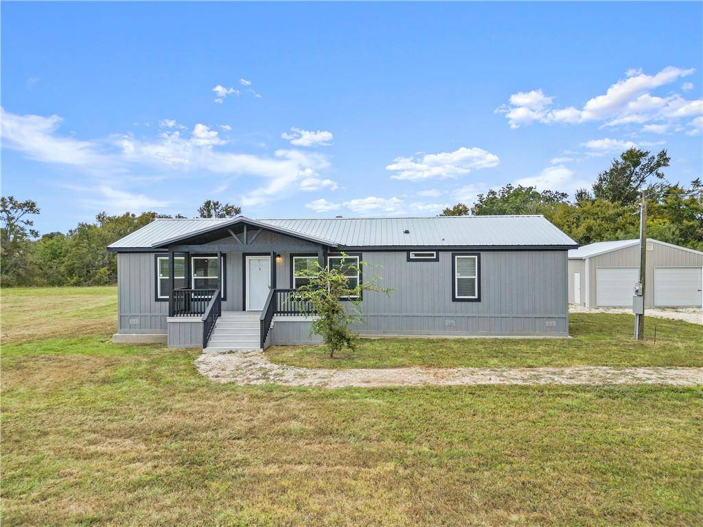 Kosse, TX 76653,1027 State Hwy 14
