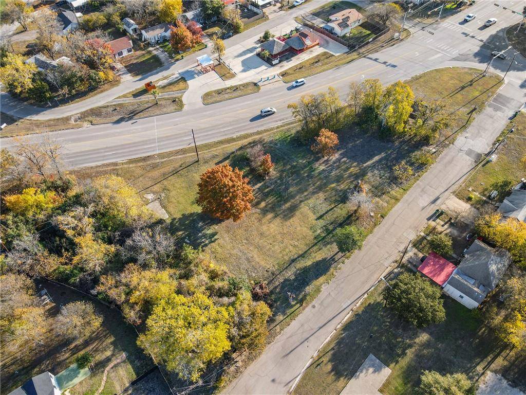 Waco, TX 76711,105,107,109,111 Victory Drive