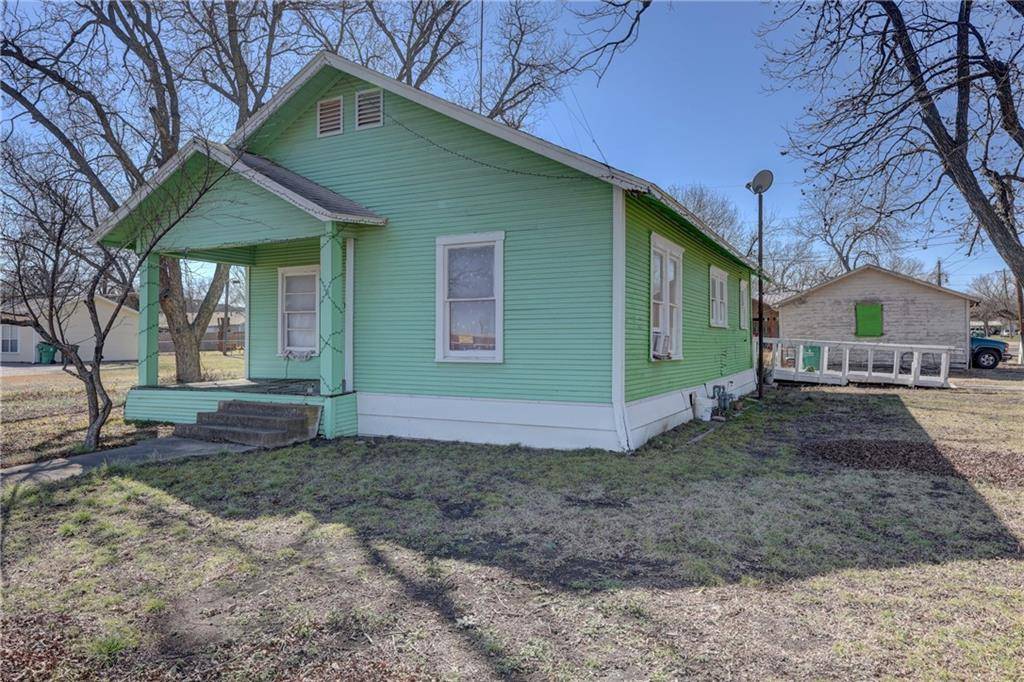 Clifton, TX 76634,703 S Avenue G