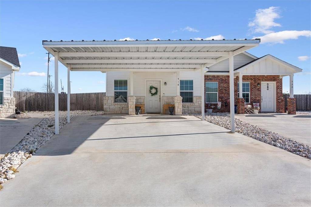 Mcgregor, TX 76657,518 Alamo Court