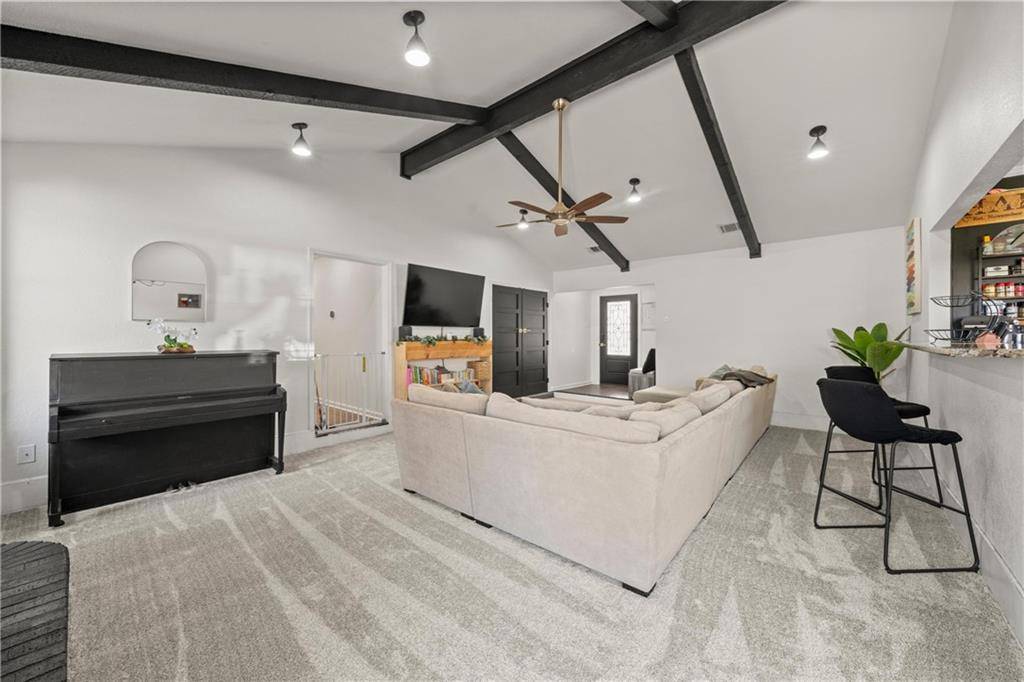 Hewitt, TX 76643,216 Hillside Drive