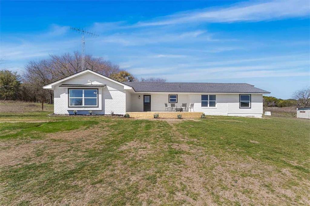 Gatesville, TX 76528,451 Burt Lane