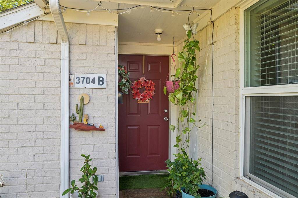 Fort Worth, TX 76106,3704 N Houston Street