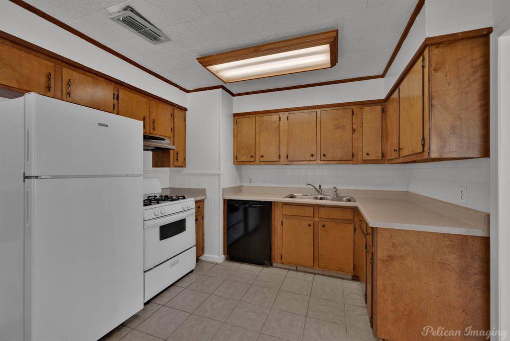 Bossier City, LA 71112,1706 Oriole Street
