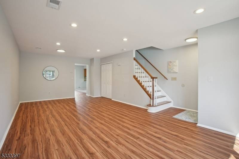 Franklin Twp., NJ 08873,233 Harlech Way