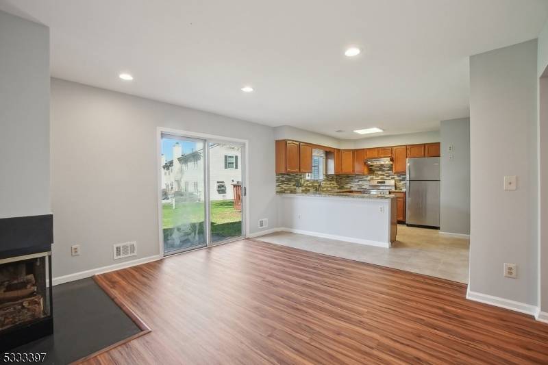 Franklin Twp., NJ 08873,233 Harlech Way