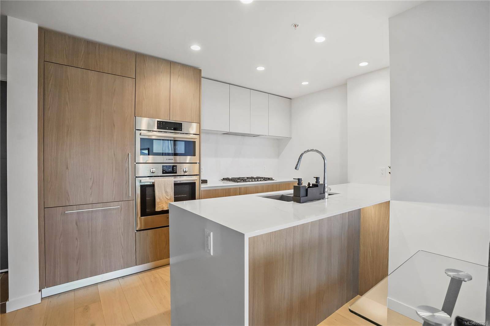 Langford, BC V9B 6R6,2000 Hannington Rd #910