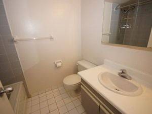 Toronto C01, ON M5S 3A6,1001 Bay ST #602
