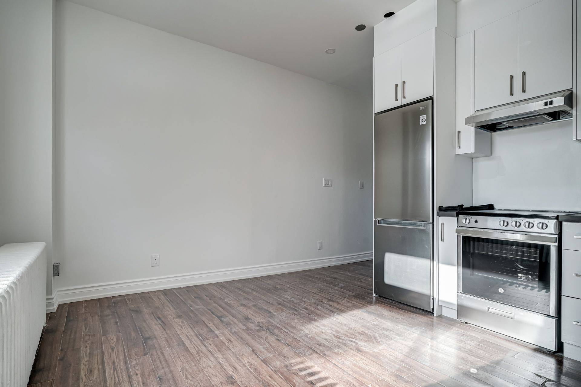 Toronto C08, ON M5A 2R7,180 Sherbourne ST #202