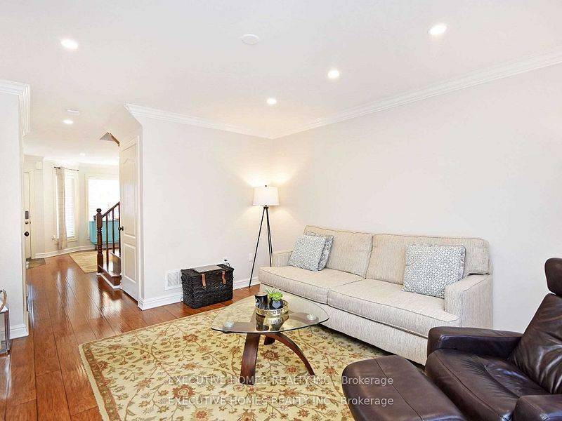 Milton, ON L9T 6H4,1058 Bowring CRES