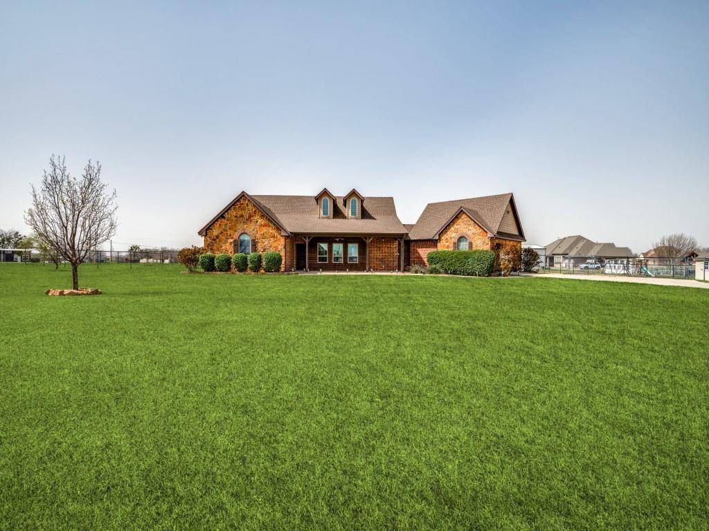 Azle, TX 76020,111 Mulligan Lane