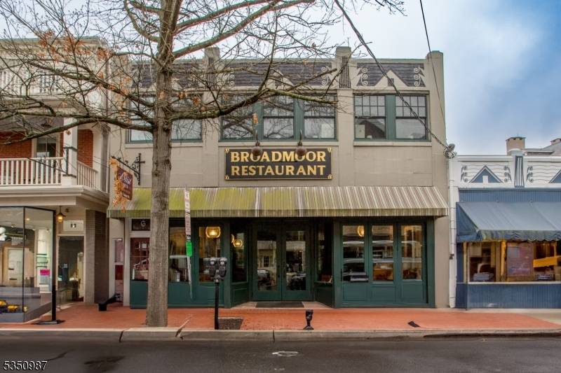 Lambertville City, NJ 08530,8 N Union St