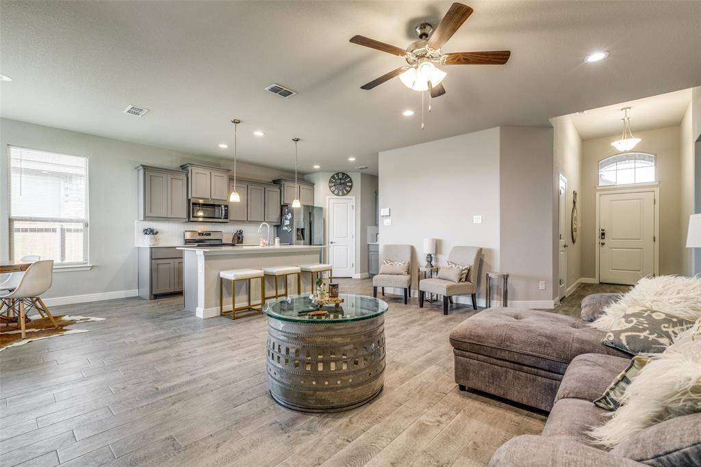 Fort Worth, TX 76052,221 Oldcastle Way