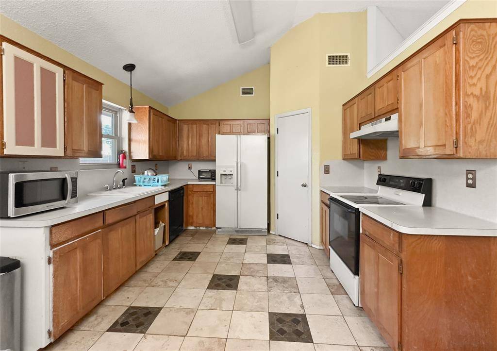Arlington, TX 76002,103 Freedom Lane
