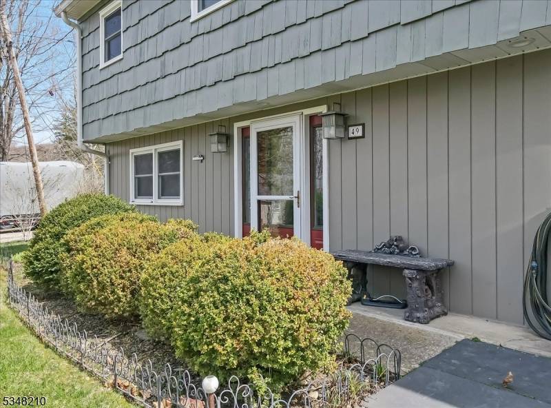 Ogdensburg Boro, NJ 07439,49 Edison Ave