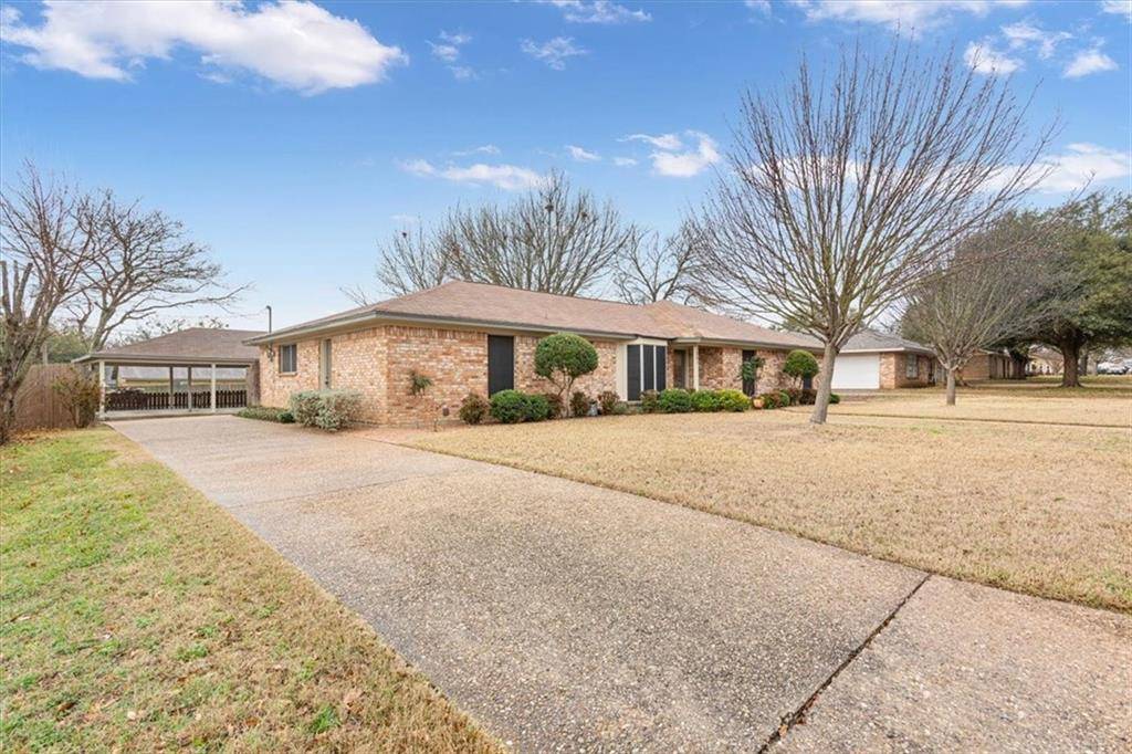 Hewitt, TX 76643,341 Cedarwood Lane