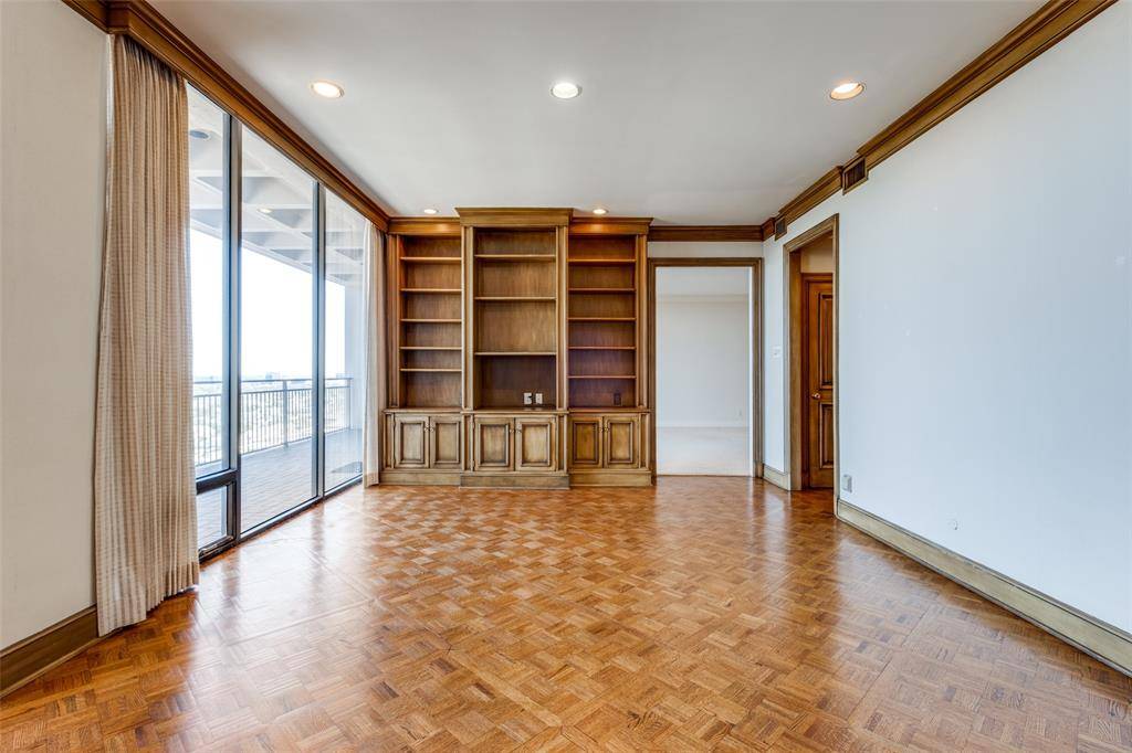 Dallas, TX 75225,6335 W Northwest Highway #1817