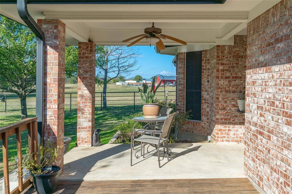 Celeste, TX 75423,809 Fm  1566 W