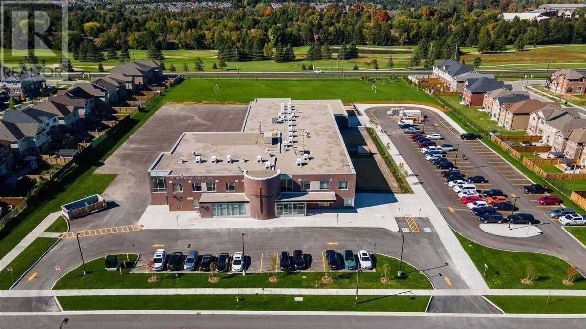 New Tecumseth, ON L9R 0V8,111 Lorne Thomas PL