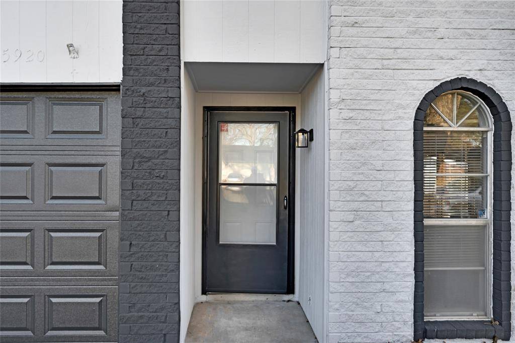 Rowlett, TX 75089,5920 Maple Lane