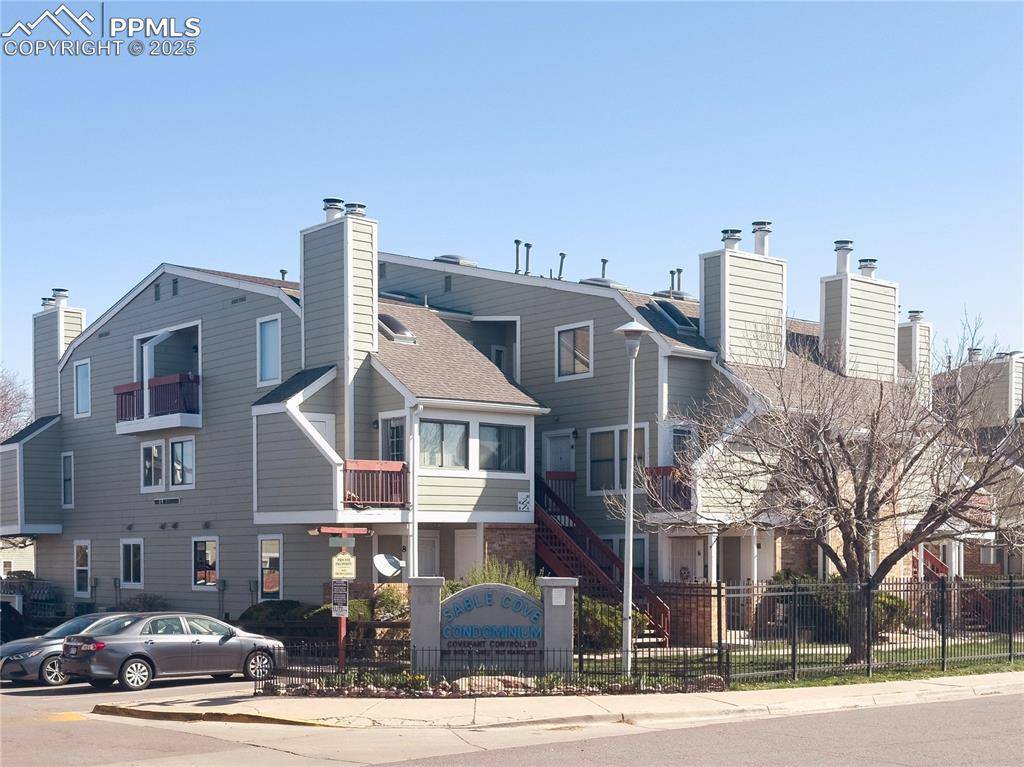 Aurora, CO 80012,992 S Dearborn WAY #20