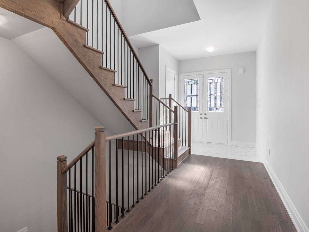 Richmond Hill, ON L4E 2Y3,110 Seguin ST