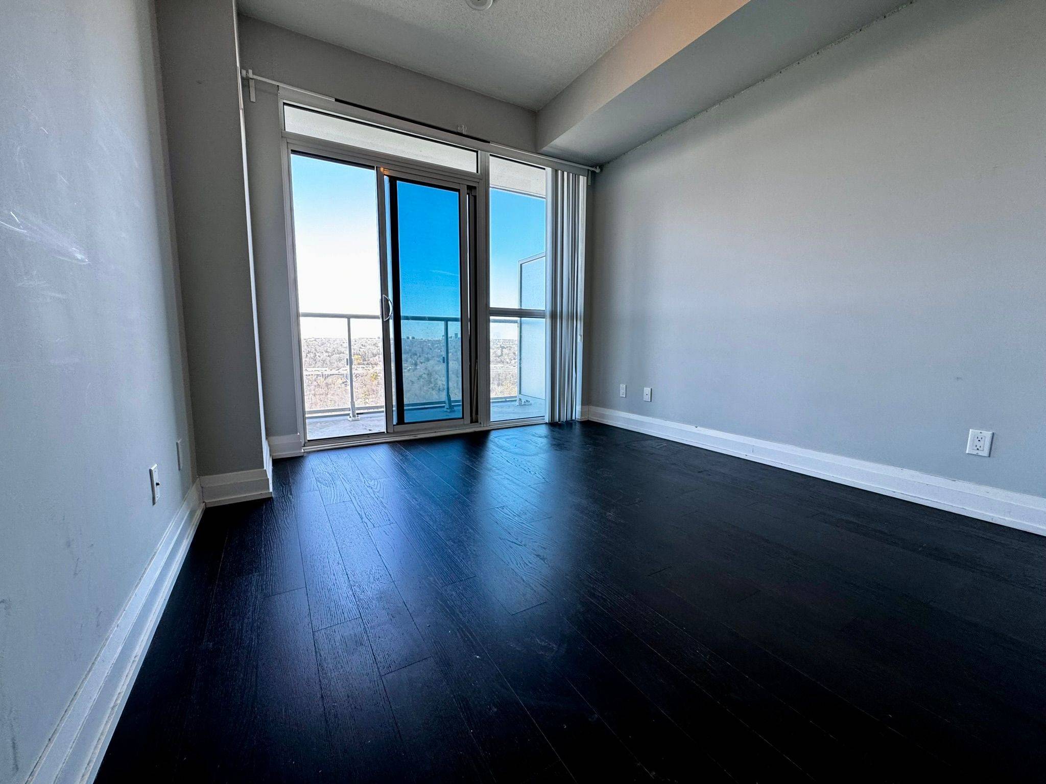 Oakville, ON L6K 3V5,65 Speers RD #1802