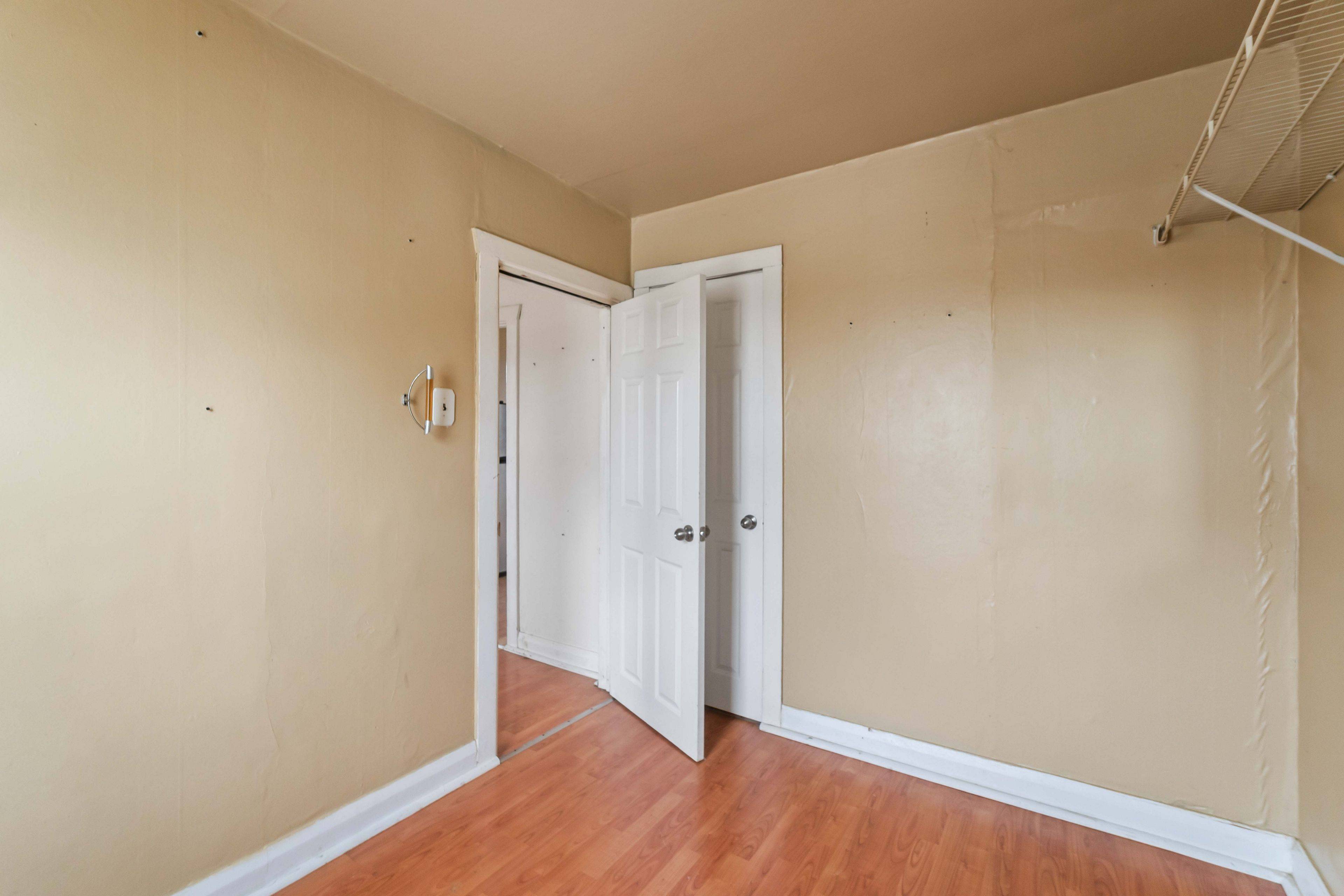 Niagara Falls, ON L2G 6B7,3937 Main ST #UPPER