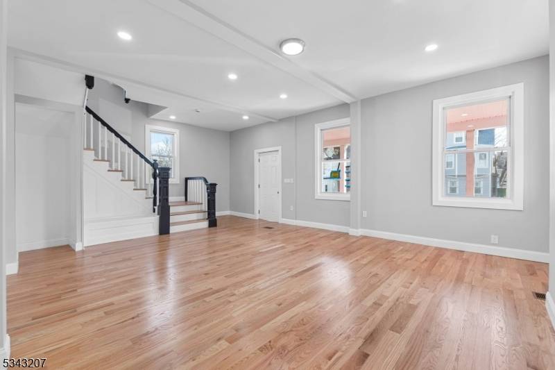 East Orange City, NJ 07017,71 Stockton Pl